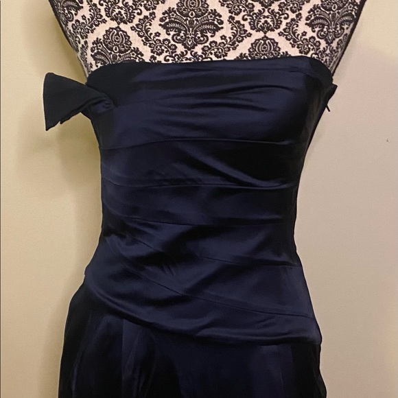 Cue (8) Navy satin strapless structured dress - Picture 11 of 12